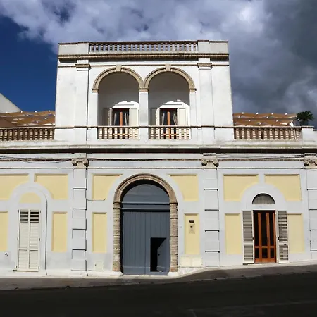 Palazzo Stapane * Santa Maria al Bagno